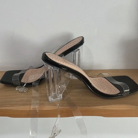 Azalea Wang Heels, Size 8,5 - Picture 5 of 16